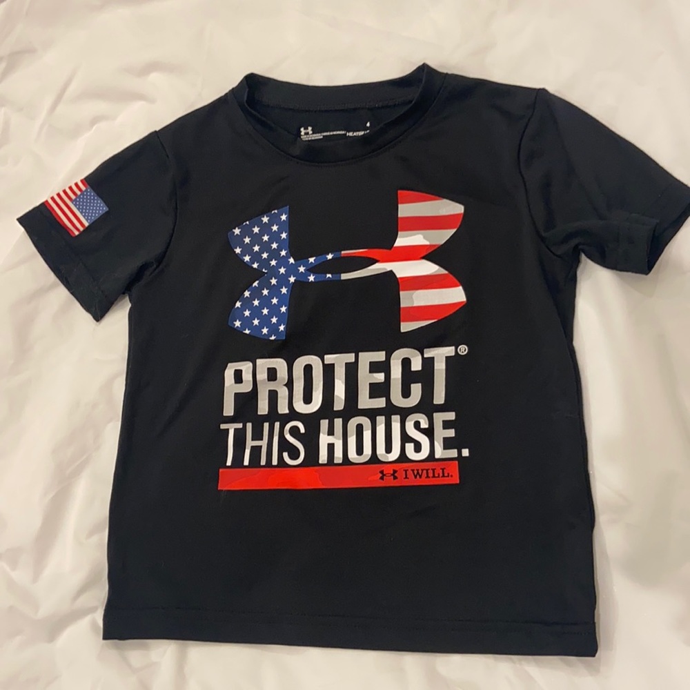 Boys 4t under armour tshirt